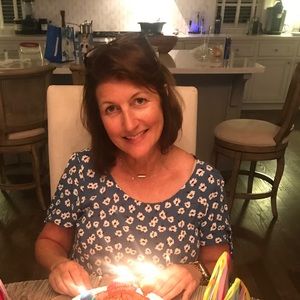 Meet your Posher, Gay